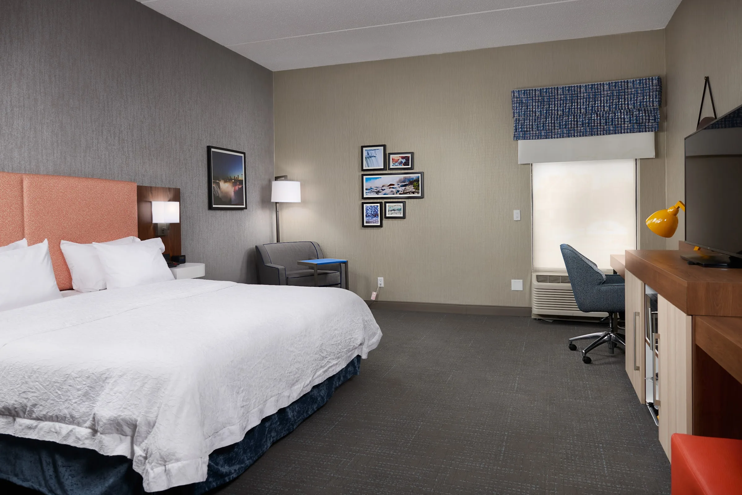 Hampton Inn Niagara Falls gallery image