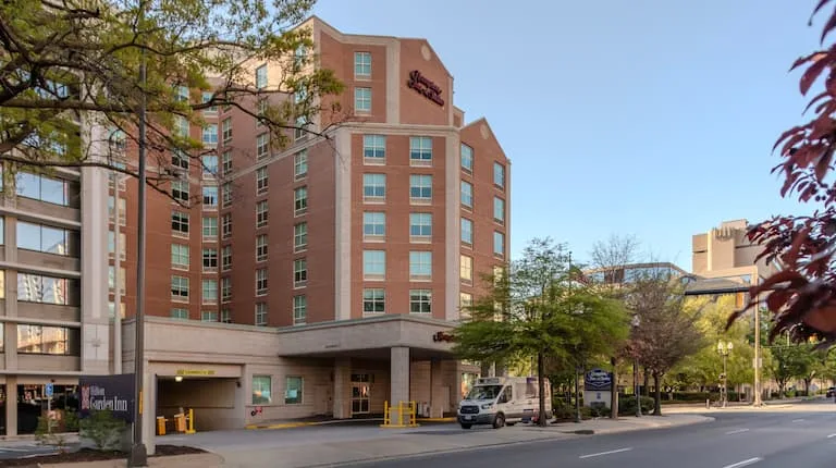 Hampton Inn & Suites Arlington Crystal City DCA primary photo