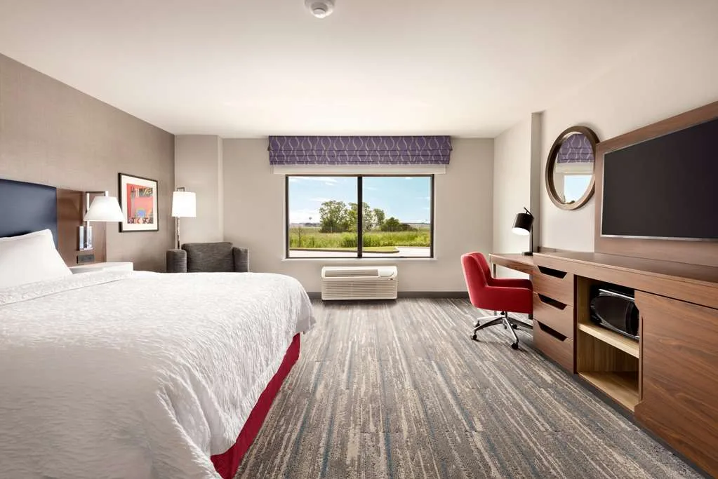 Hampton Inn & Suites Norman Conference Center Area gallery image