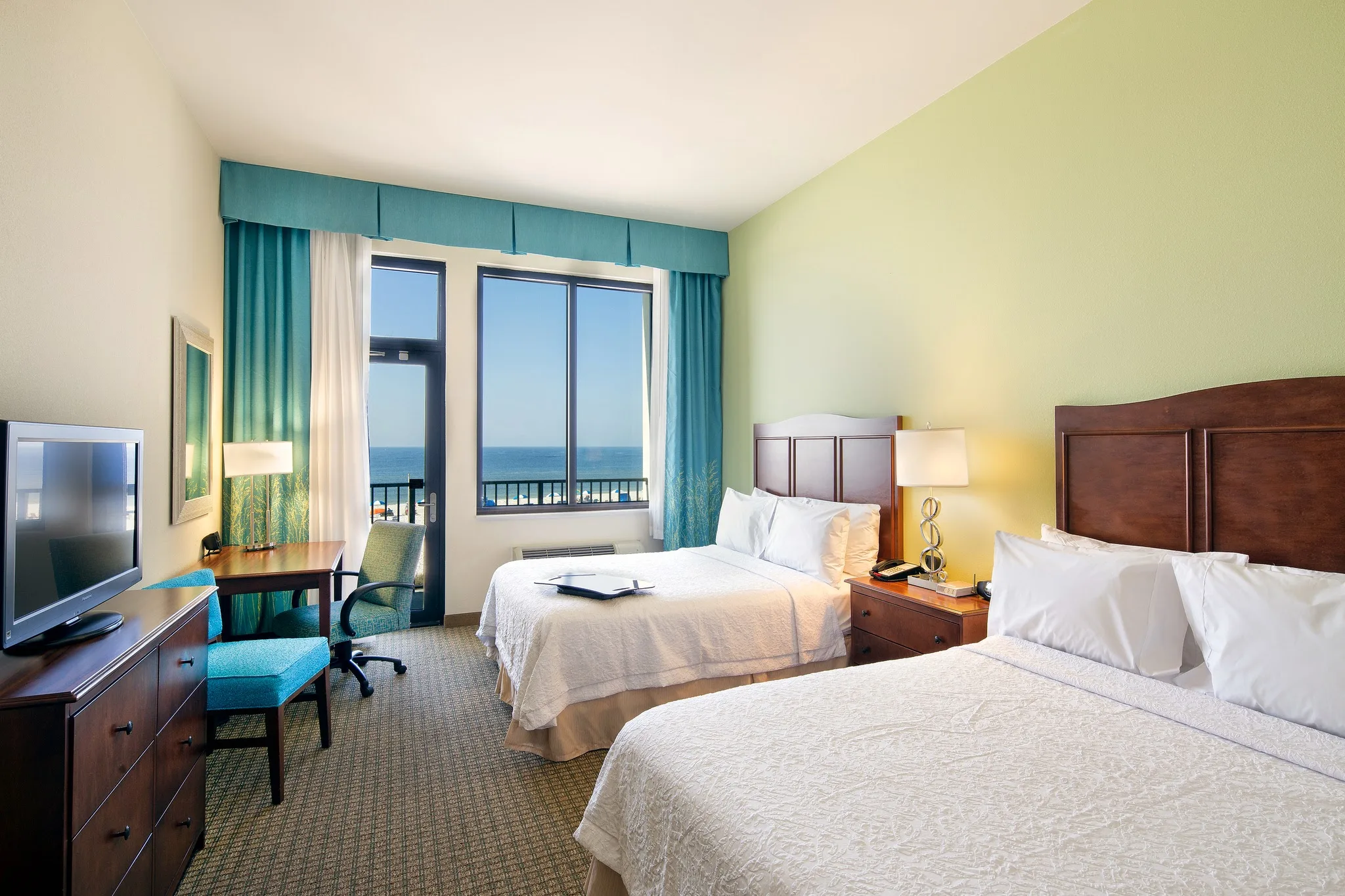 Hampton Inn & Suites Orange Beach/Gulf Front gallery image