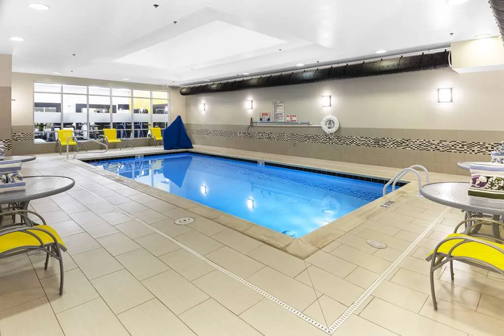 Hampton Inn & Suites Raleigh Downtown gallery image