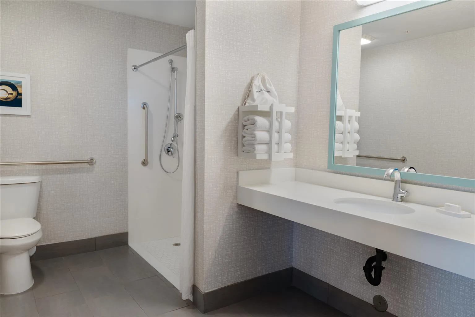 Hampton Inn & Suites Salt Lake City Airport gallery image