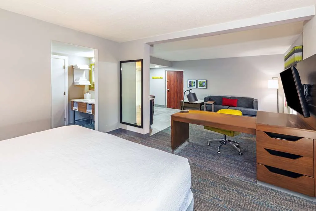 Hampton Inn & Suites Tulsa-Woodland Hills 71st-Memorial gallery image