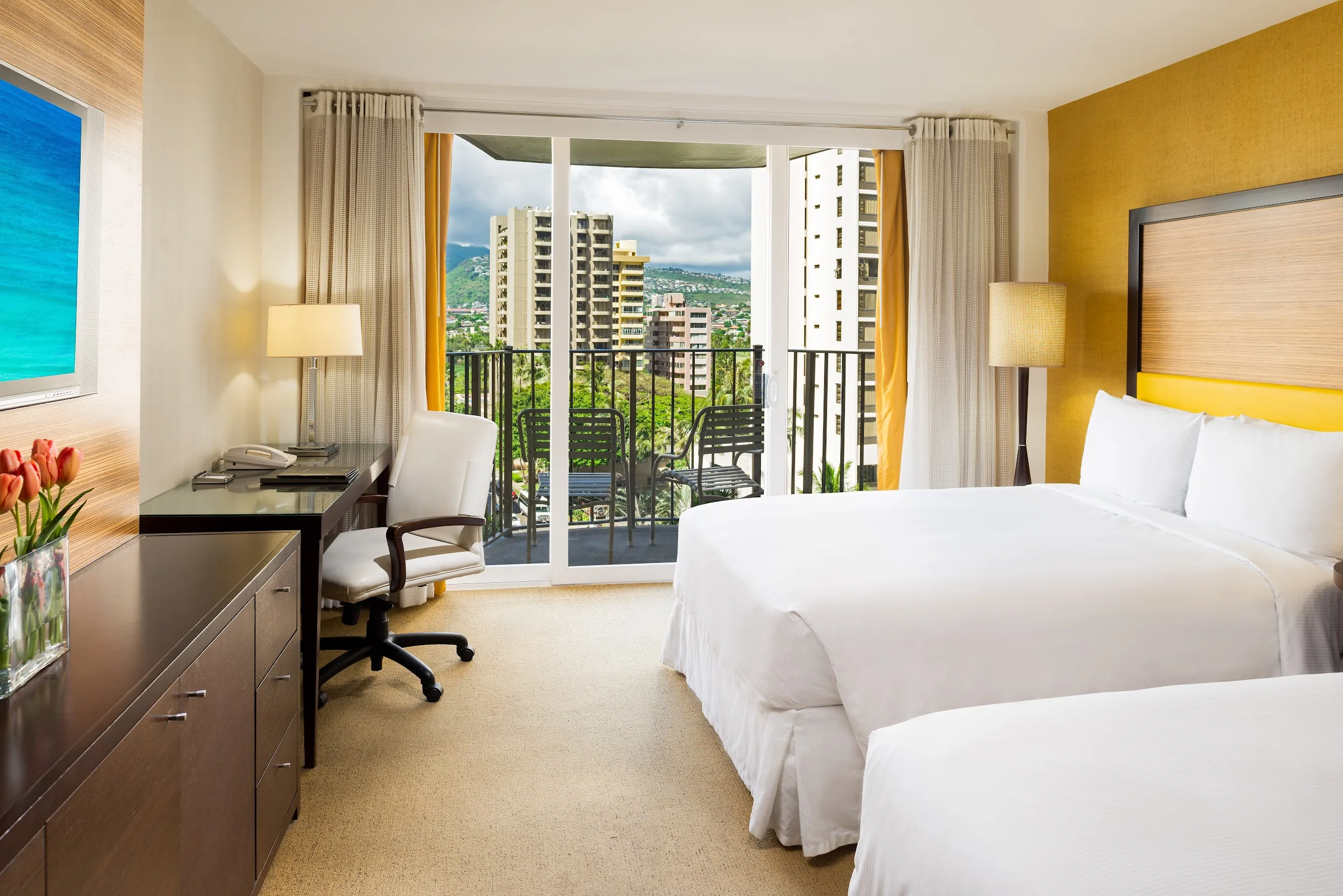 Hilton Waikiki Beach Resort & Spa gallery image