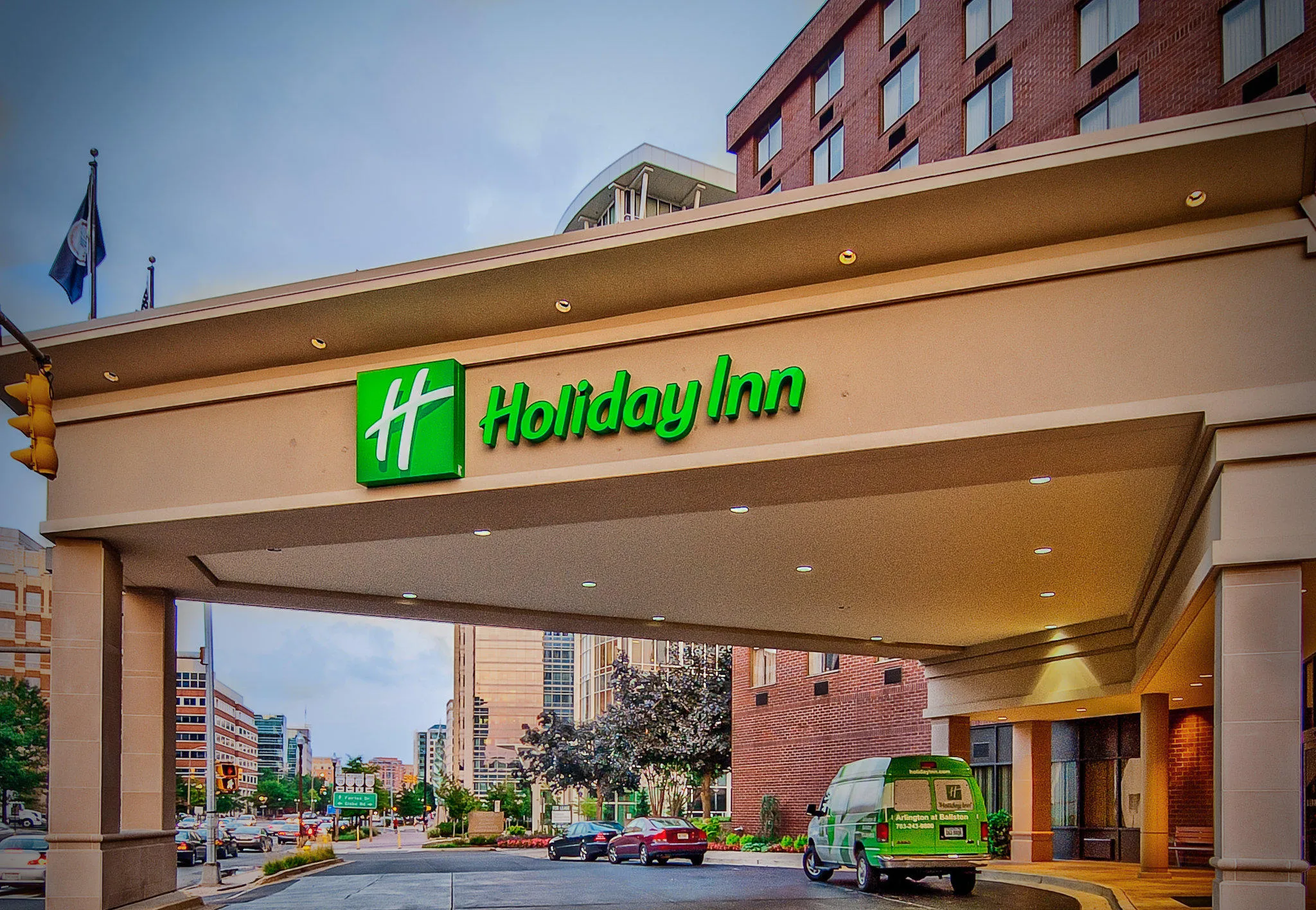 Holiday Inn Arlington at Ballston by IHG primary photo