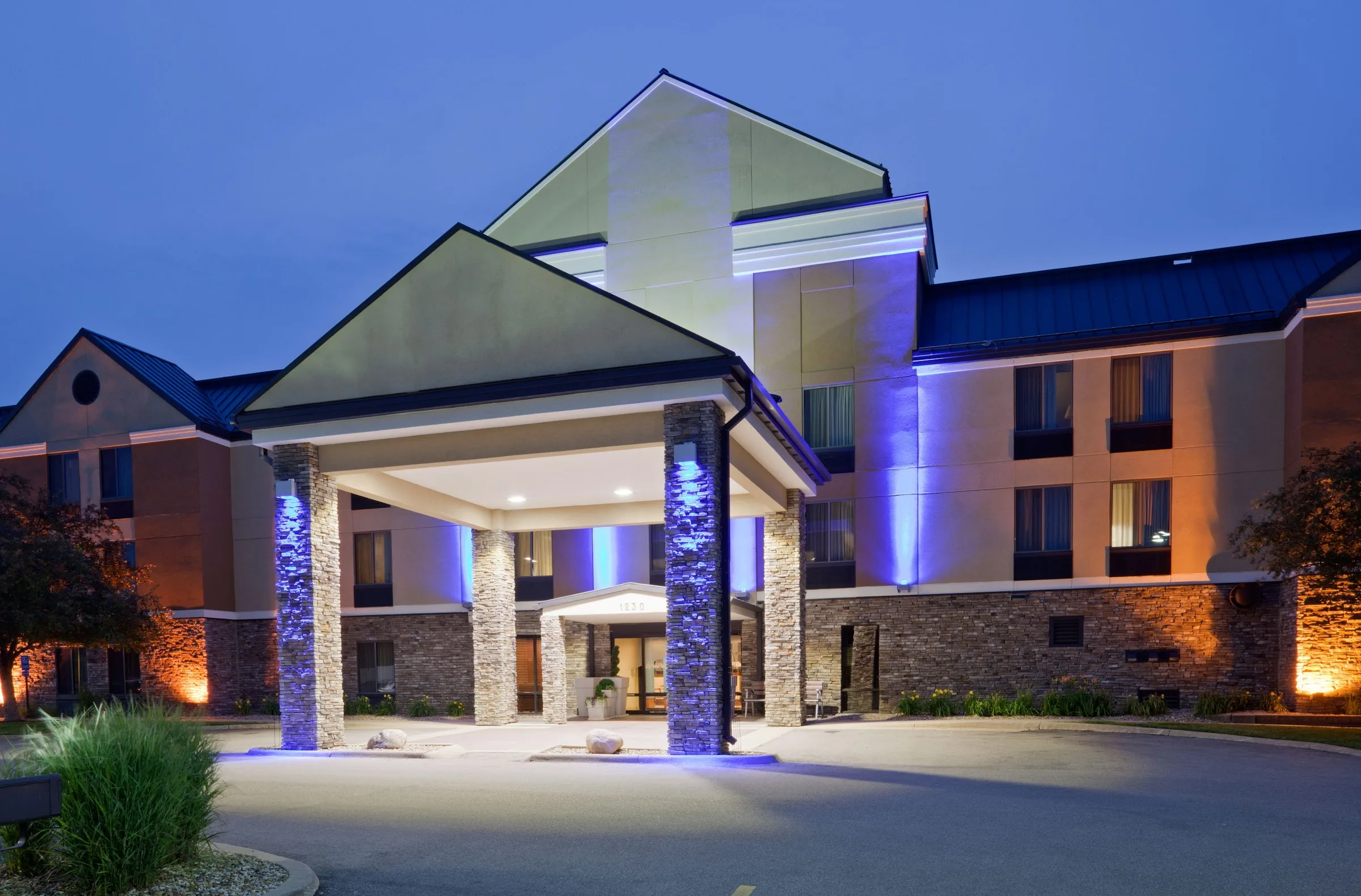 Holiday Inn Express Cedar Rapids (Collins Rd) by IHG primary photo