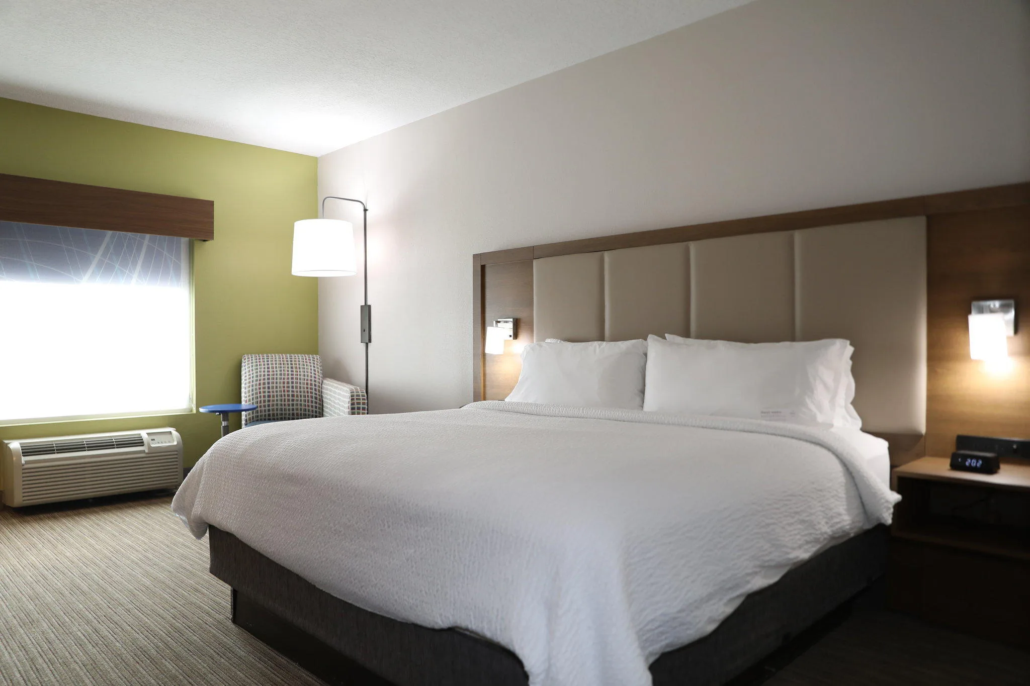 Holiday Inn Express & Suites Albuquerque Airport by IHG gallery image