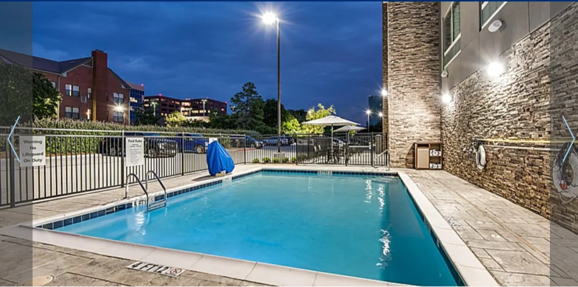 Holiday Inn Express & Suites Dallas North - Addison gallery image