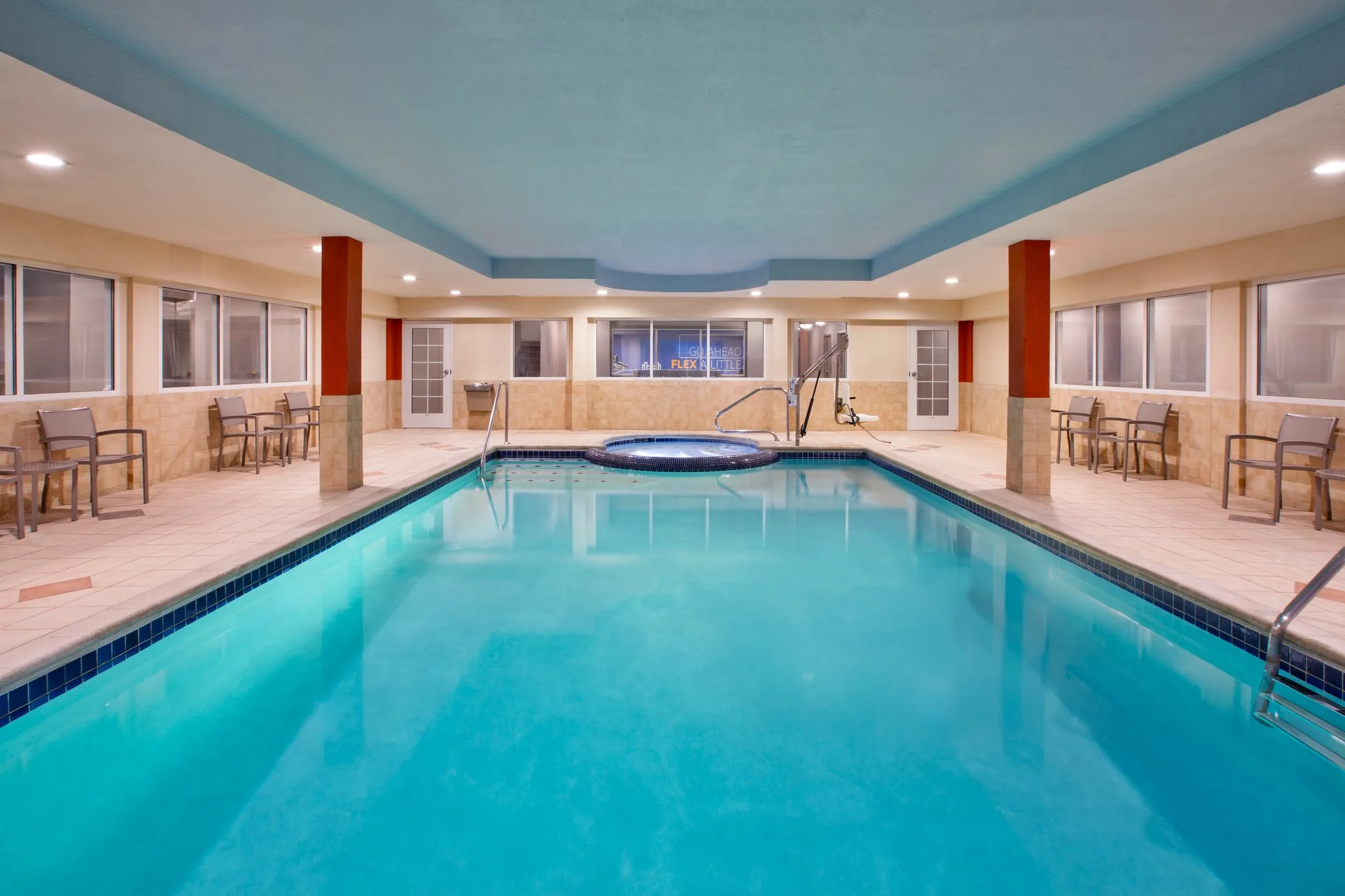 Holiday Inn Express & Suites Grand Rapids-North by IHG gallery image