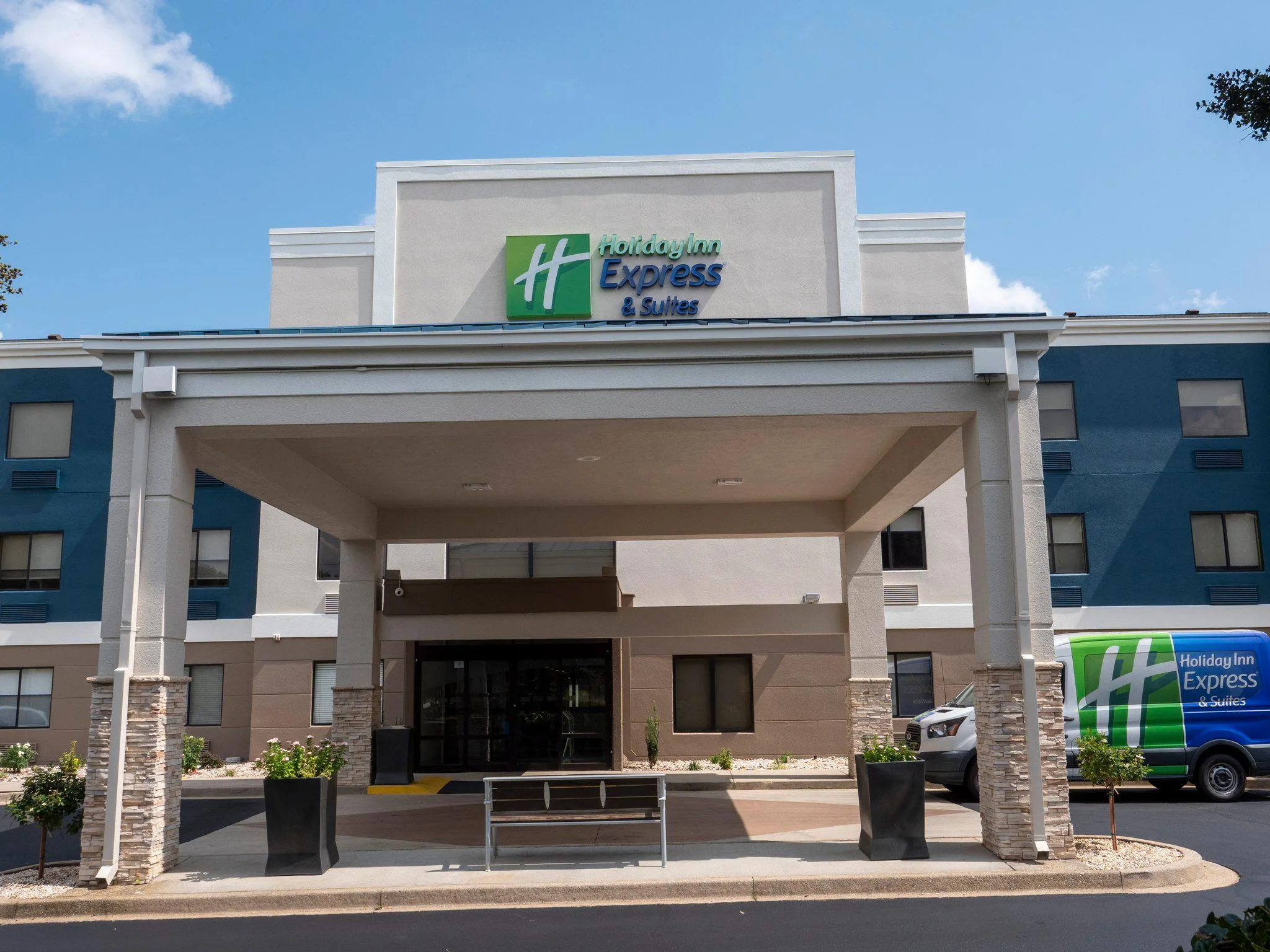 Holiday Inn Express & Suites Greenville Airport by IHG gallery image