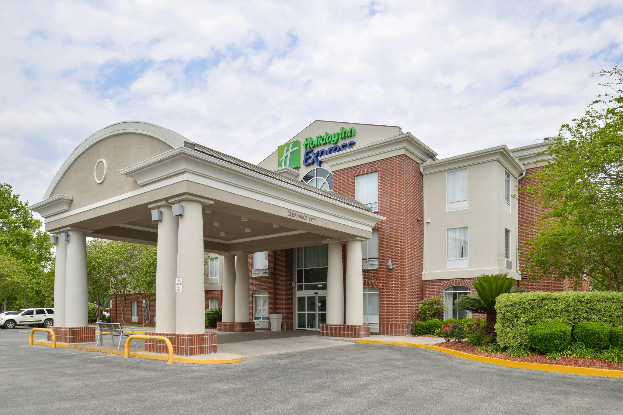 Holiday Inn Express & Suites Lafayette by IHG primary photo