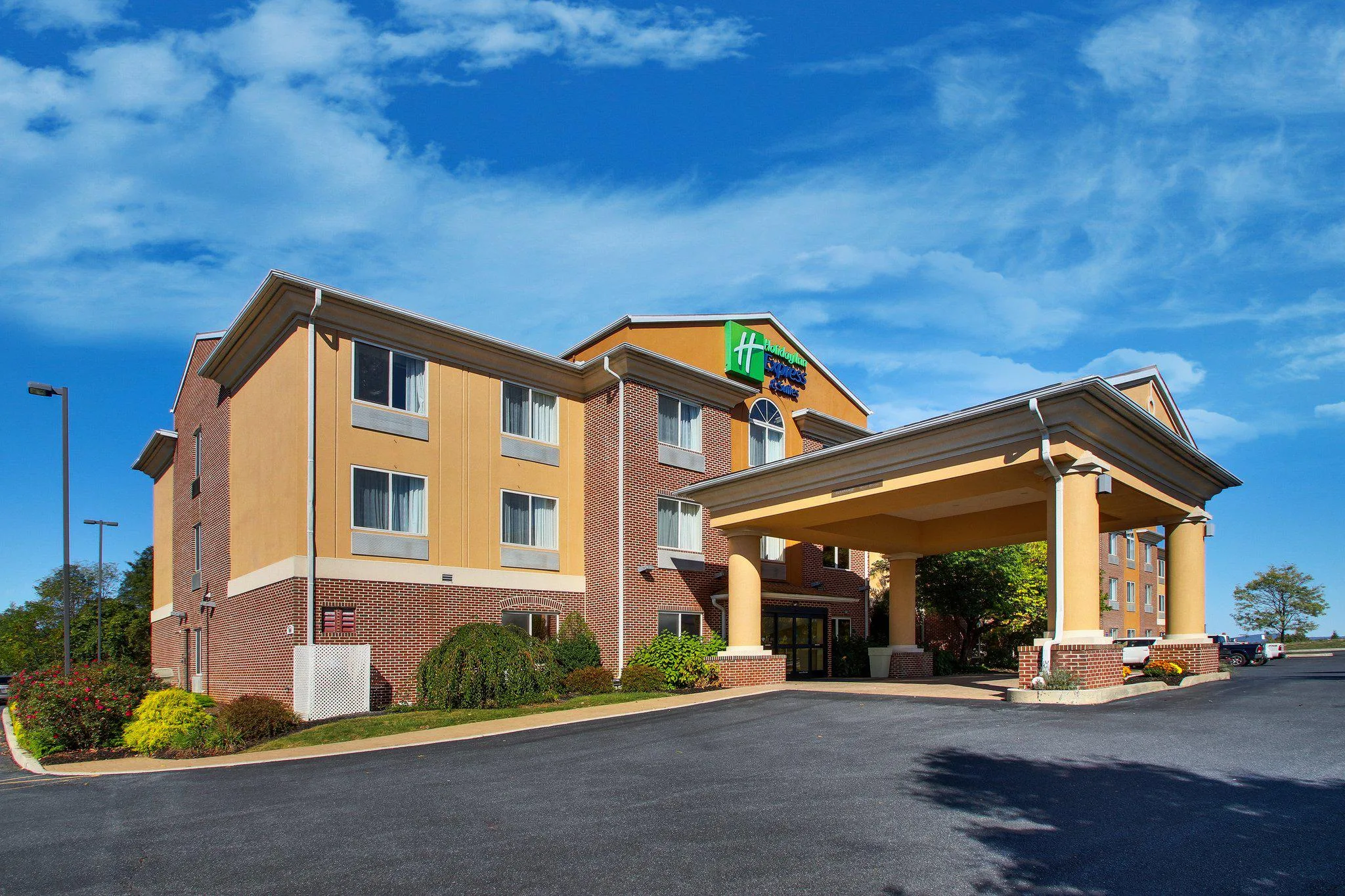 Holiday Inn Express & Suites Lancaster-Lititz by IHG primary photo