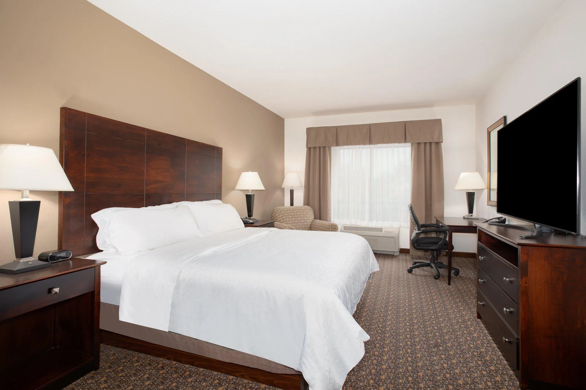 Holiday Inn Express & Suites Lander by IHG primary photo