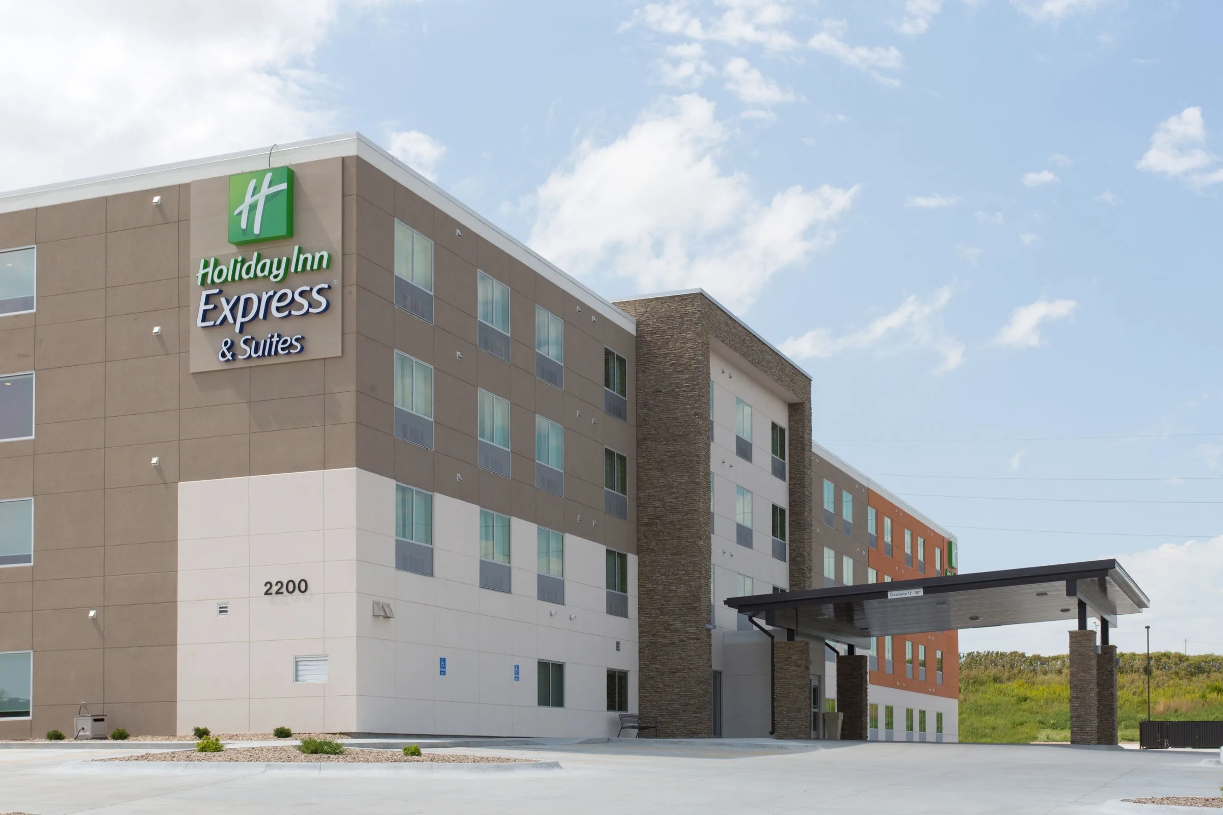Holiday Inn Express & Suites Lincoln I - 80 by IHG primary photo