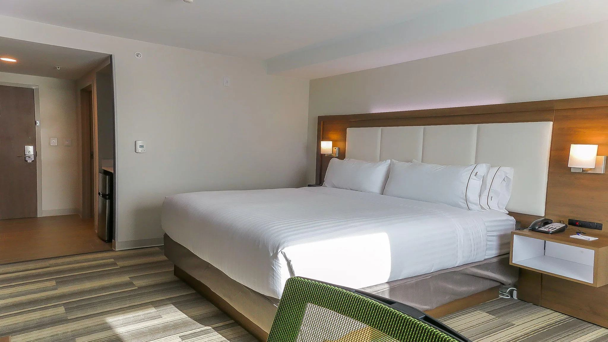 Holiday Inn Express & Suites Miami Airport East by IHG gallery image