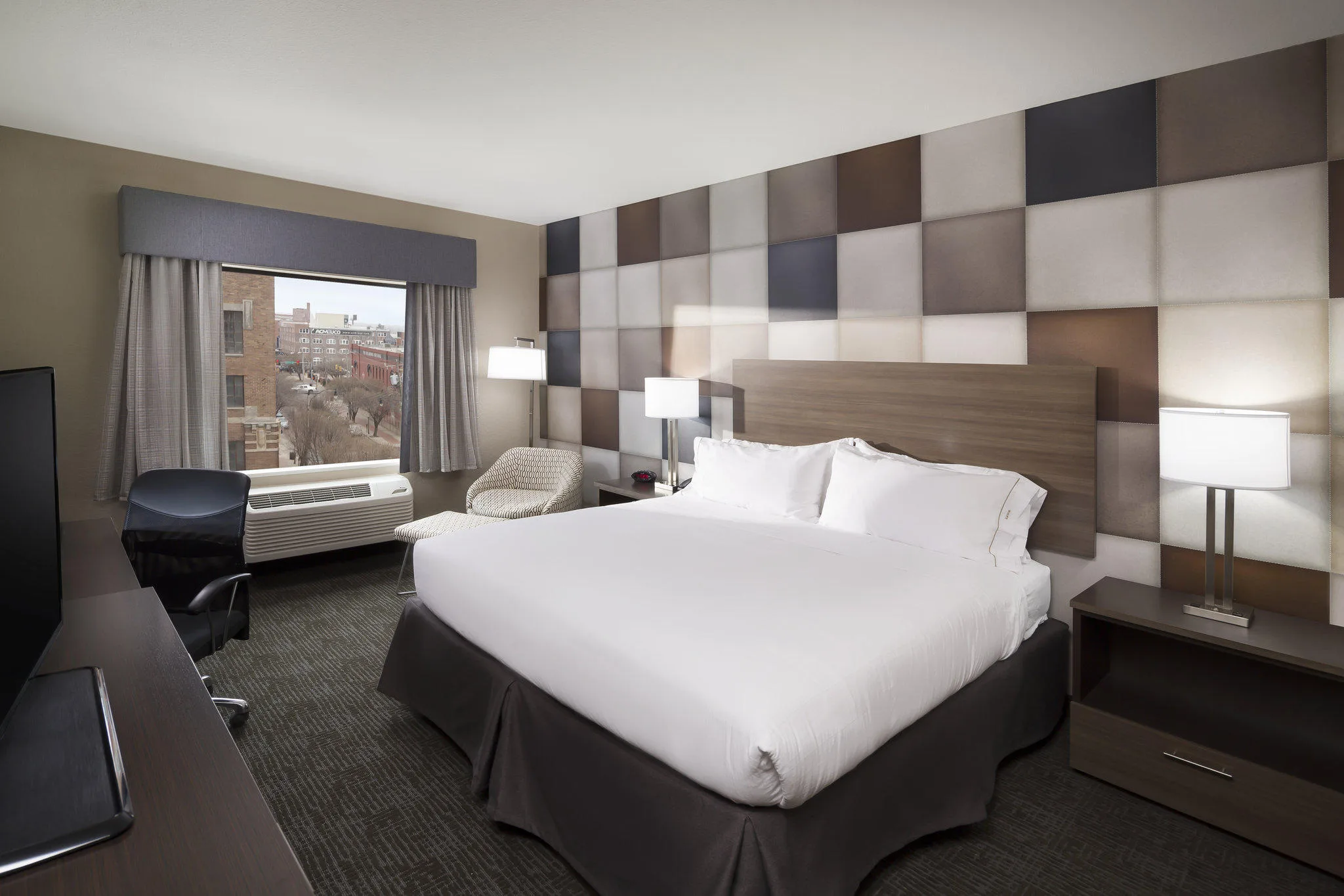 Holiday Inn Express & Suites Oklahoma City Dwtn - Bricktown by IHG gallery image