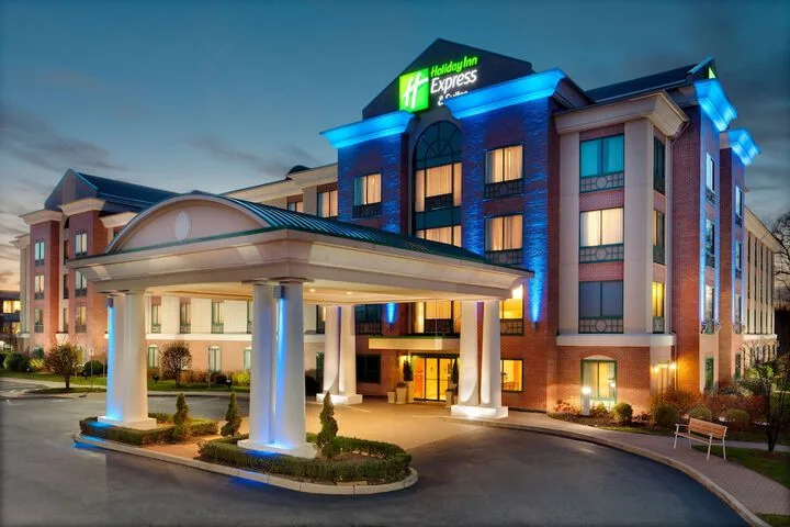 Holiday Inn Express & Suites Warwick-Providence (Airport) primary photo