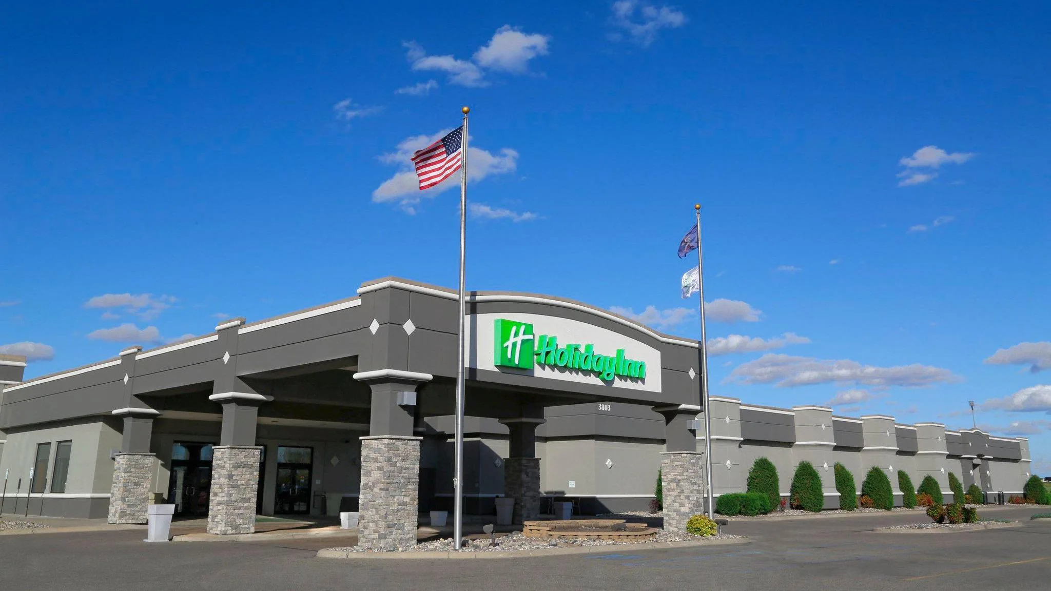 Holiday Inn Fargo by IHG primary photo