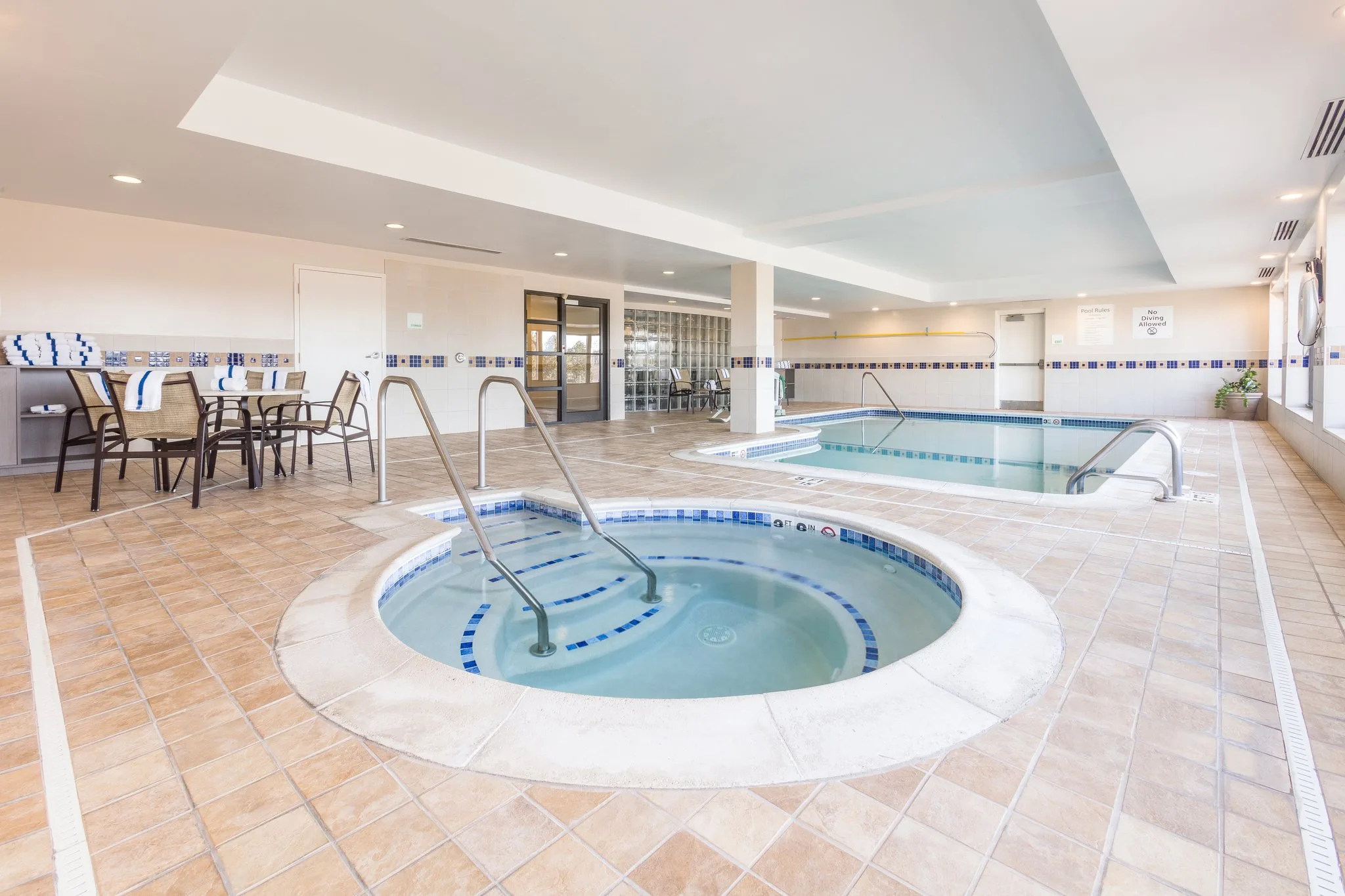 Holiday Inn Manchester Airport by IHG gallery image