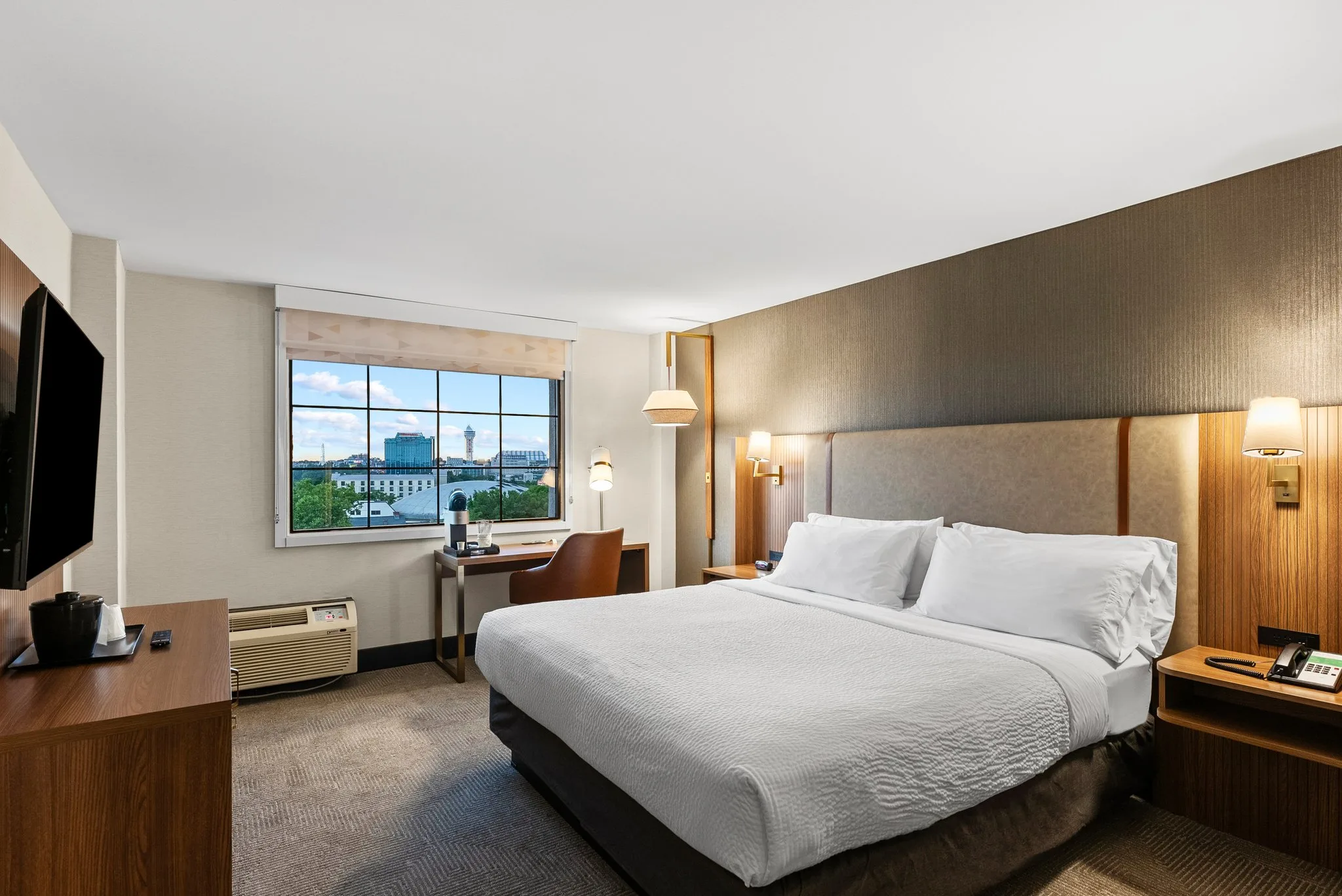 Holiday Inn Niagara Falls State Park Entry by IHG gallery image