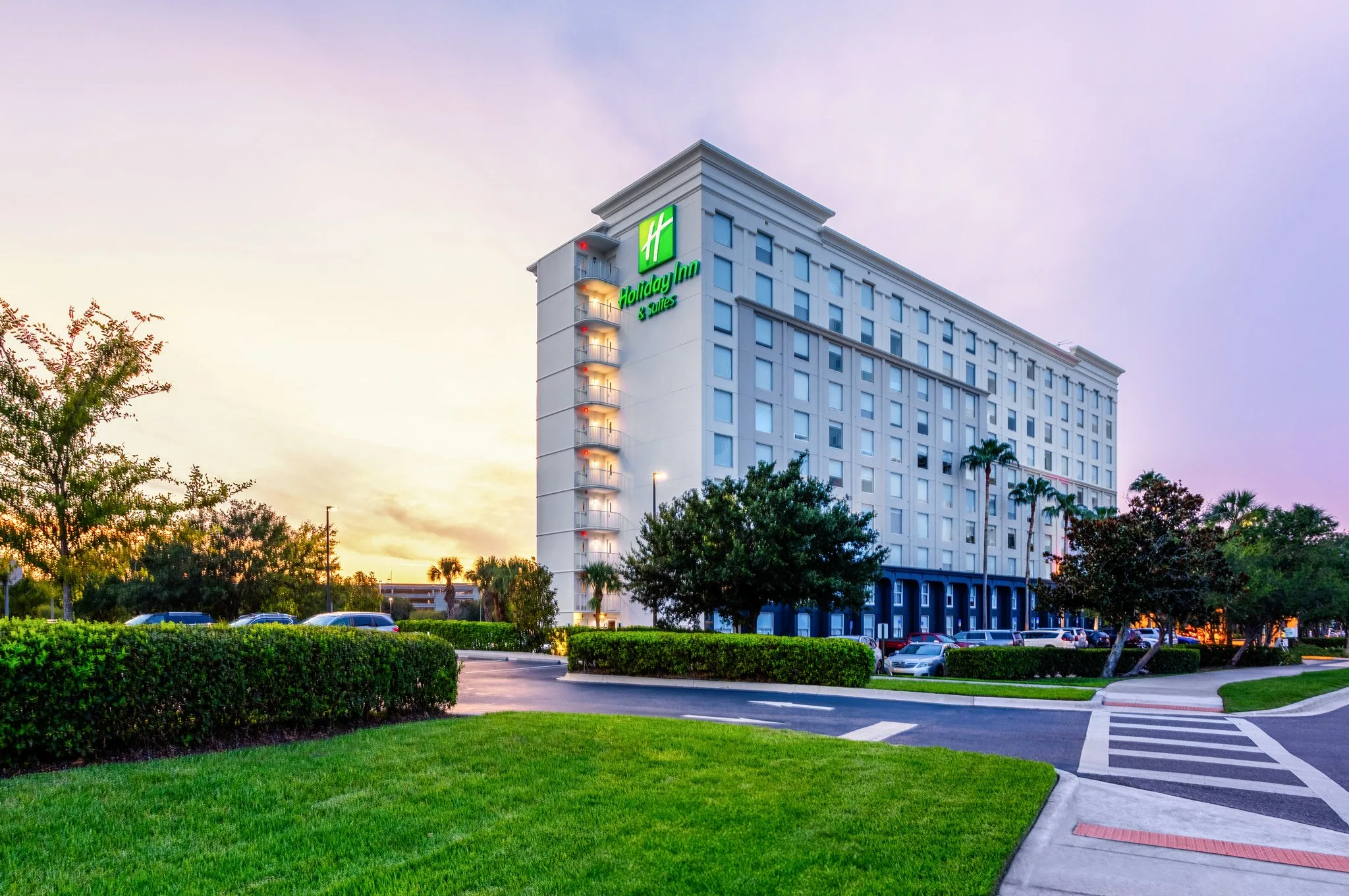 Holiday Inn & Suites Across From Universal Orlando by IHG primary photo