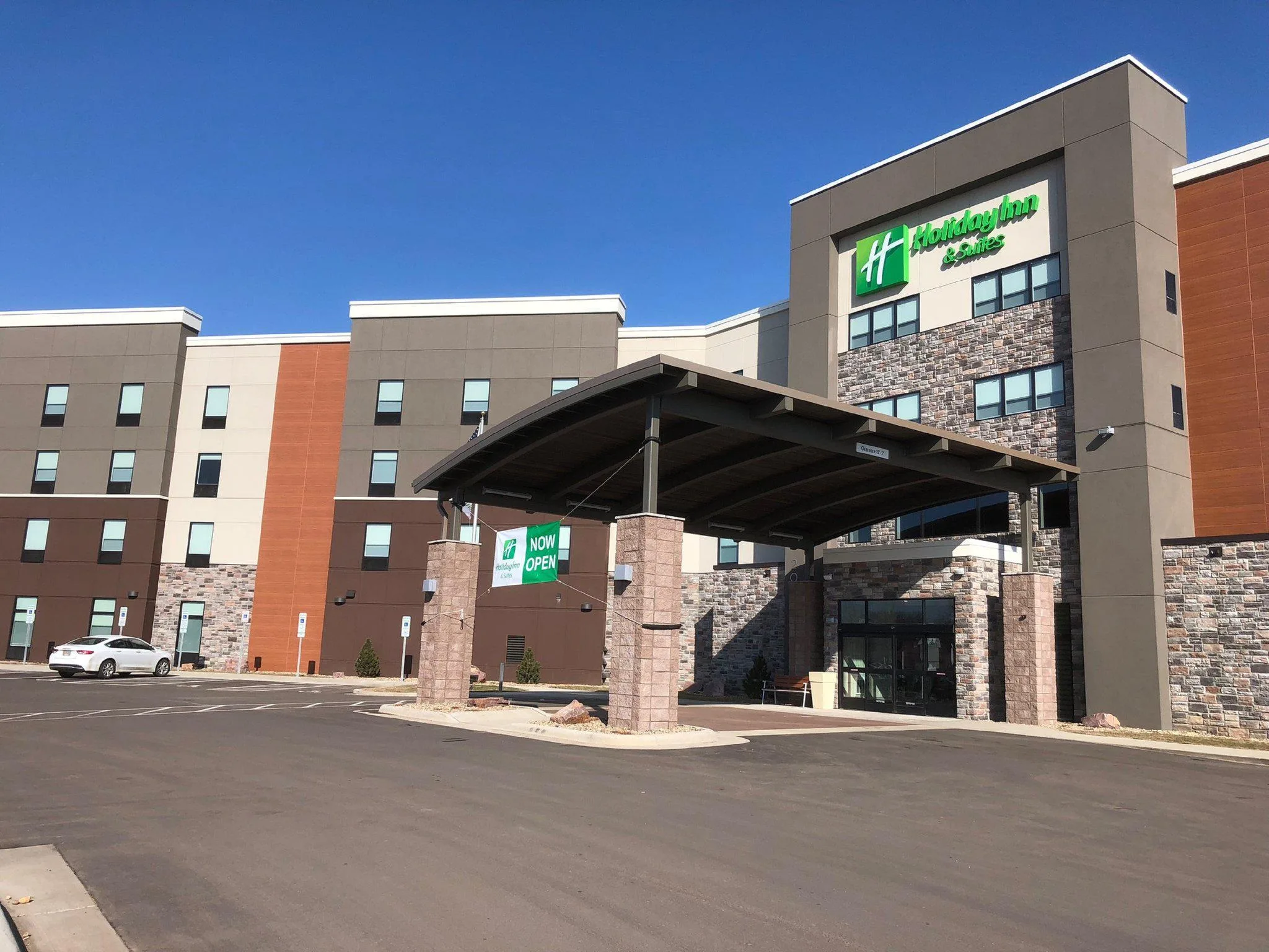 Holiday Inn & Suites Sioux Falls - Airport by IHG gallery image