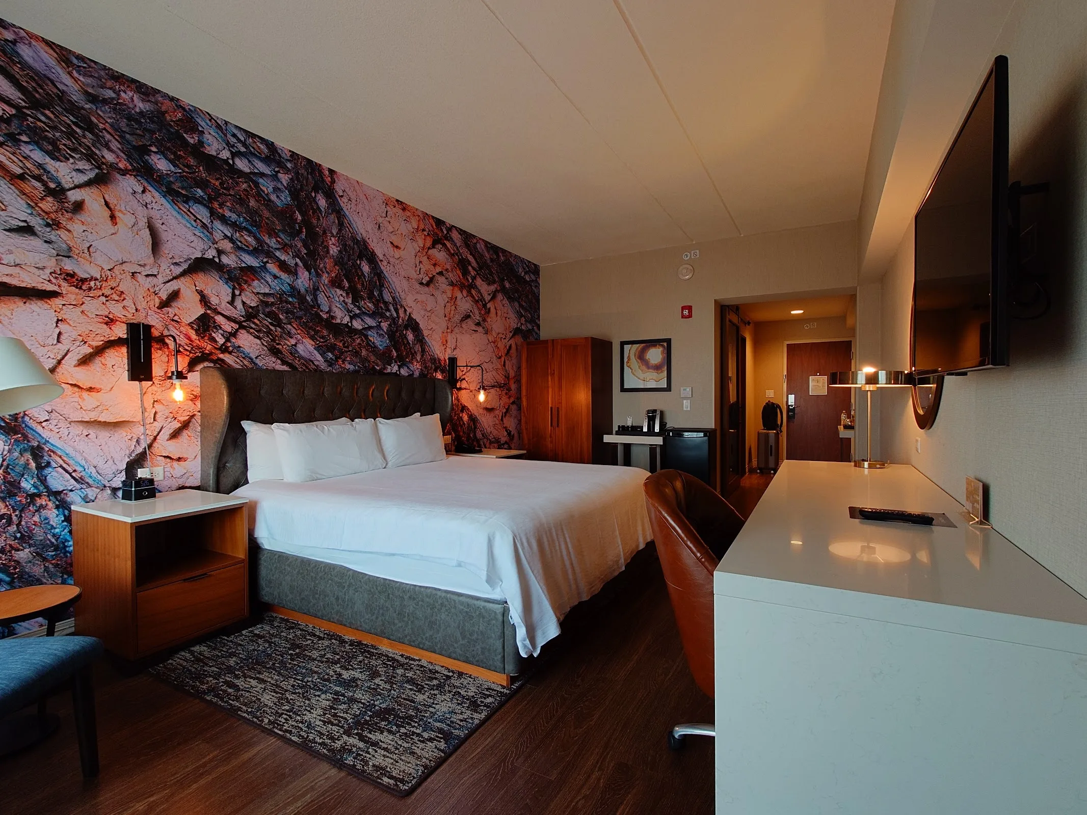 Hotel Indigo Naperville Riverwalk by IHG gallery image