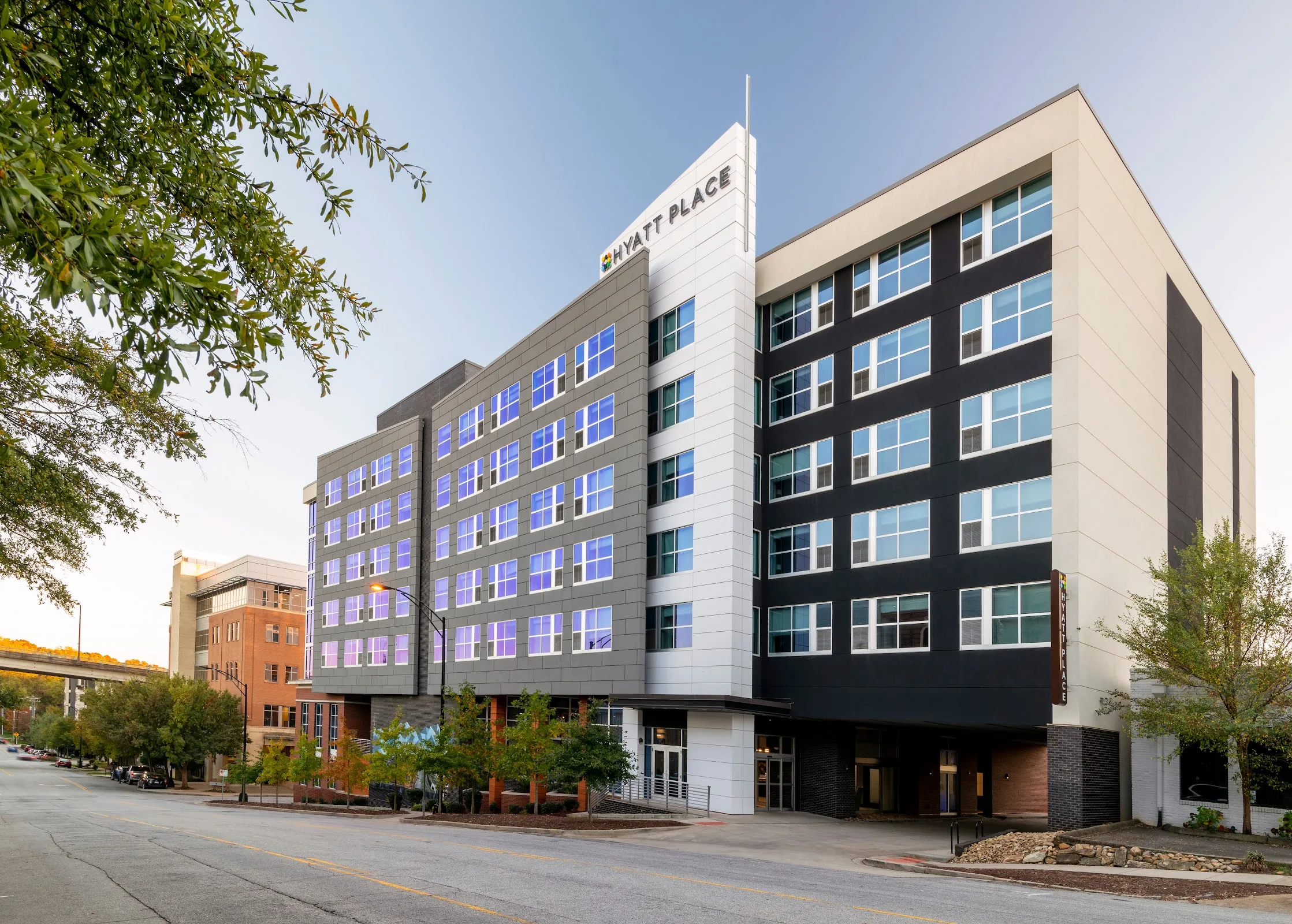 Hyatt Place Greenville Downtown gallery image