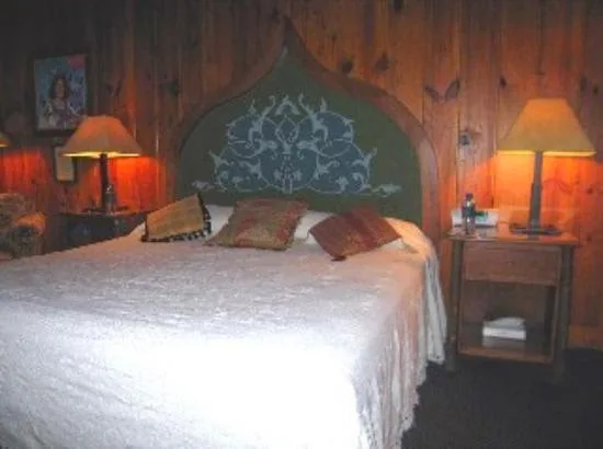 McMenamins Old St. Francis School gallery image