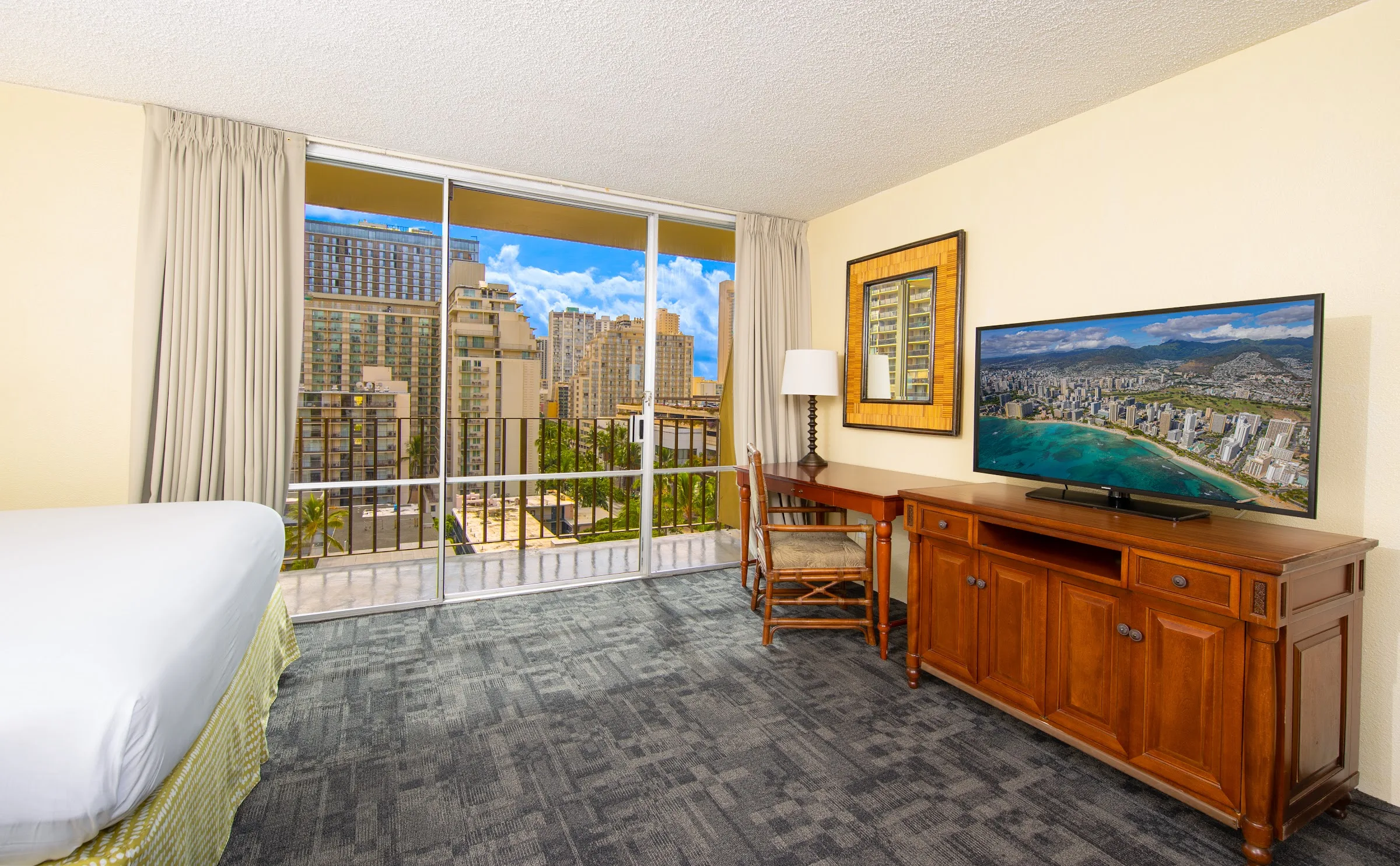 Ohia Waikiki Studio Suites gallery image