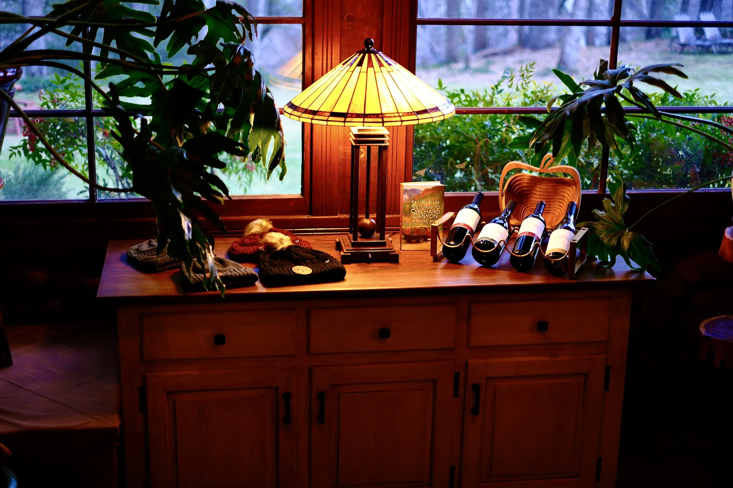 Orchard Canyon on Oak Creek gallery image