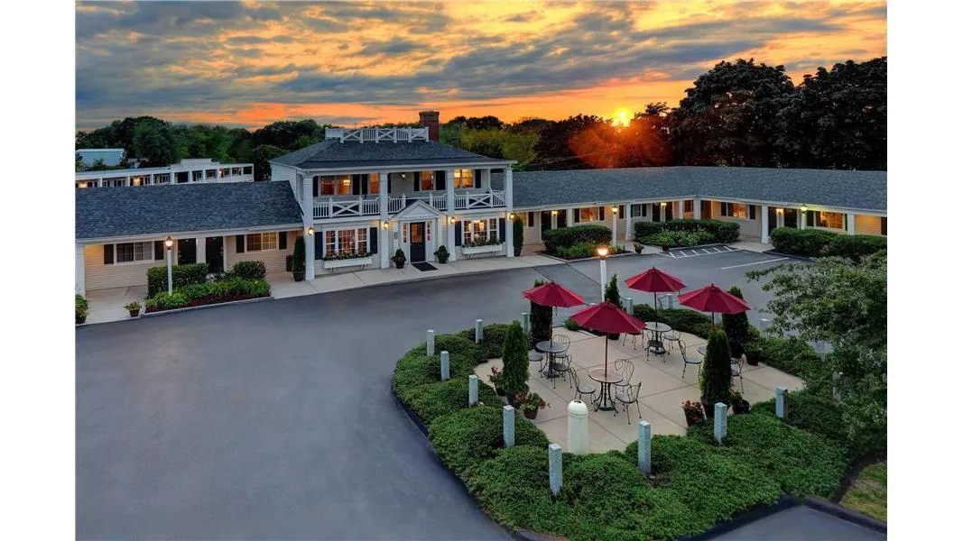 Port Inn and Suites Portsmouth, an Ascend Collection Hotel primary photo