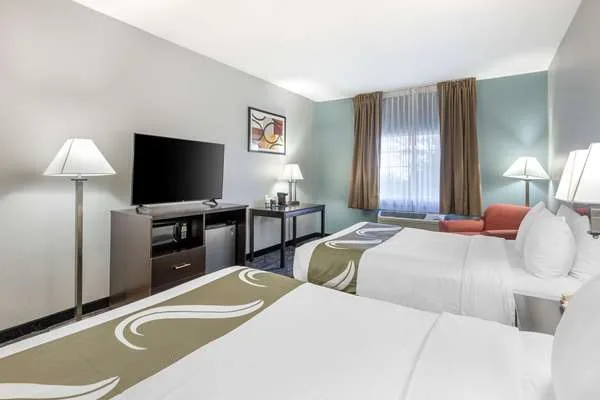 Quality Inn & Suites Lincoln North gallery image