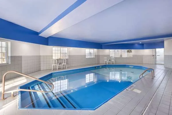 Quality Inn & Suites Lincoln North gallery image