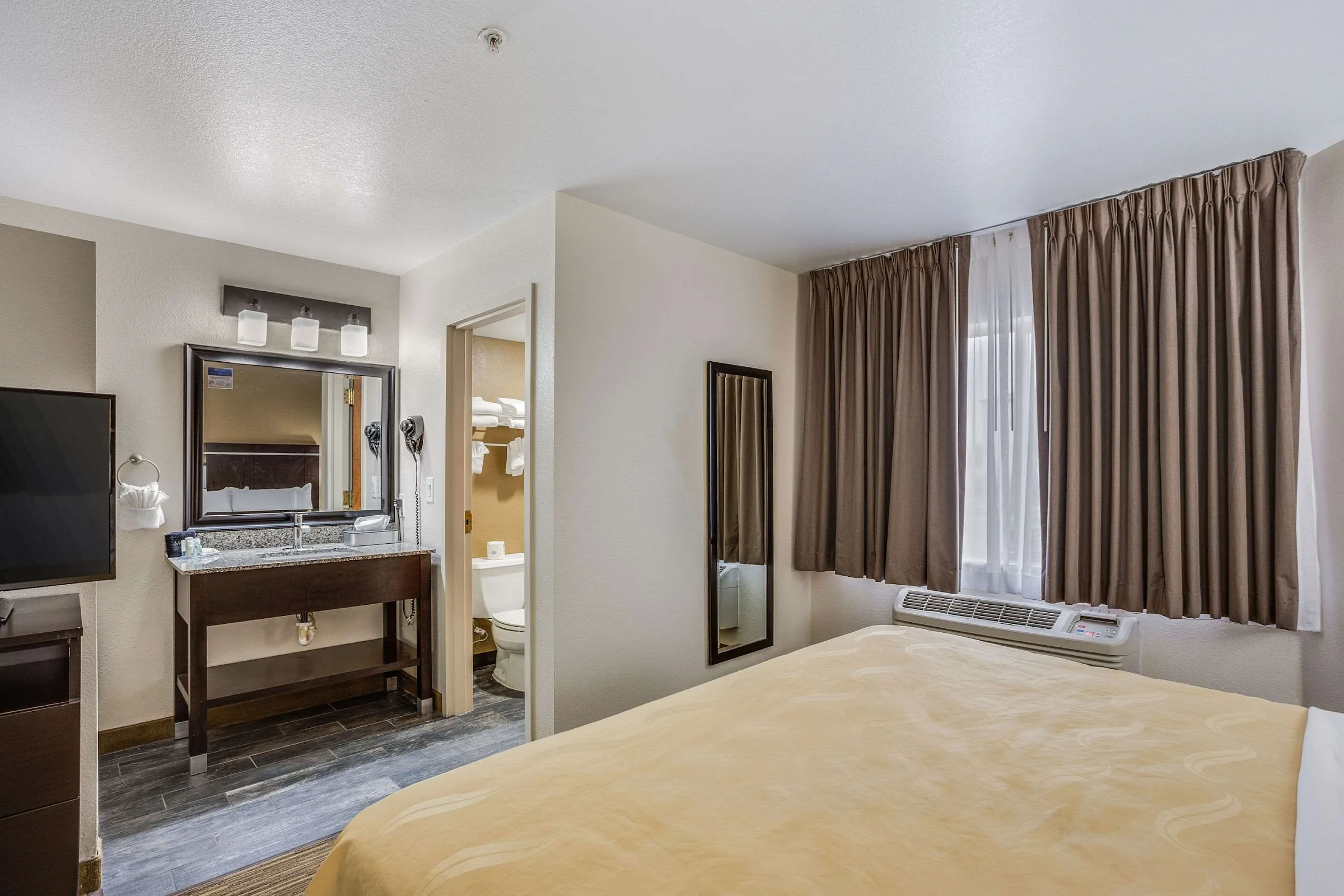 Quality Inn & Suites Meridian - West Boise gallery image