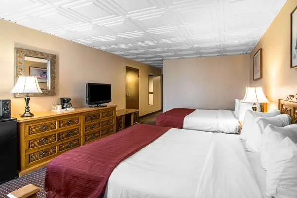 Quality Inn Taos gallery image
