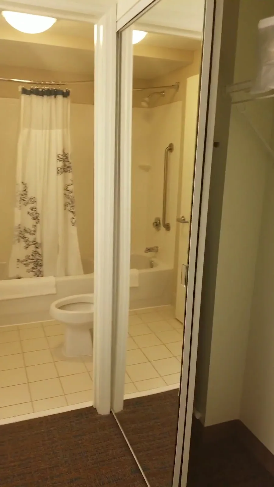 Residence Inn by Marriott St. Louis Downtown gallery image