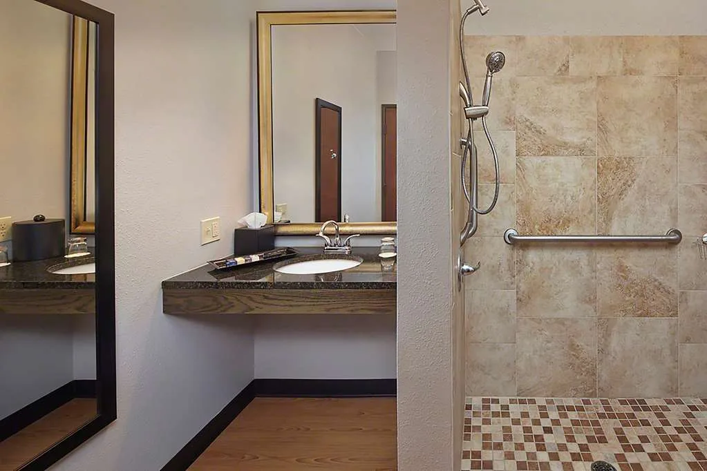 Scholar Morgantown, Tapestry Collection by Hilton gallery image