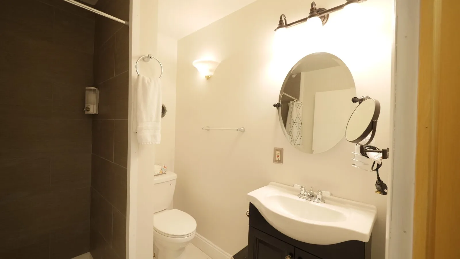 Stay Pittsburgh gallery image