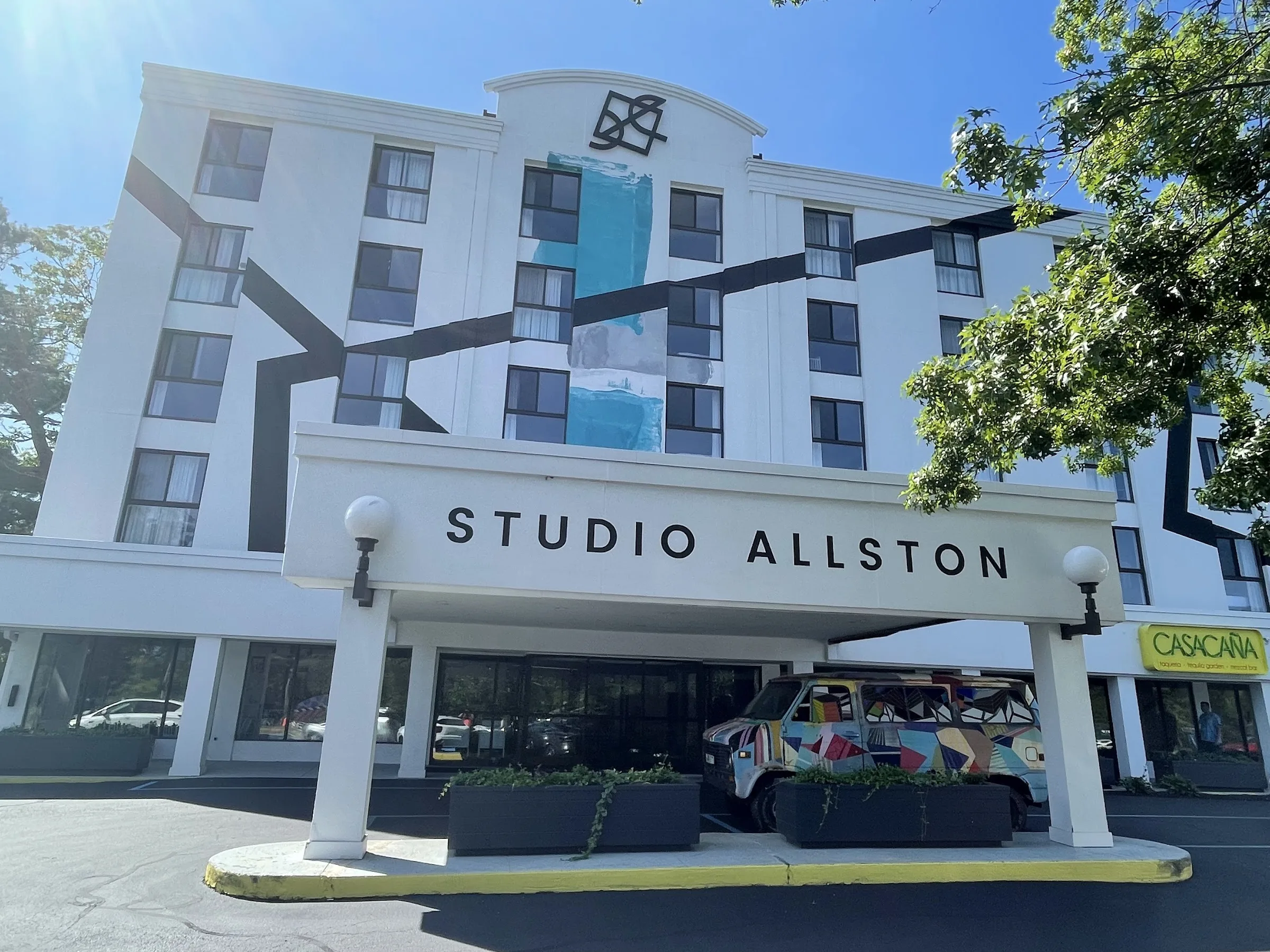 Studio Allston Hotel gallery image