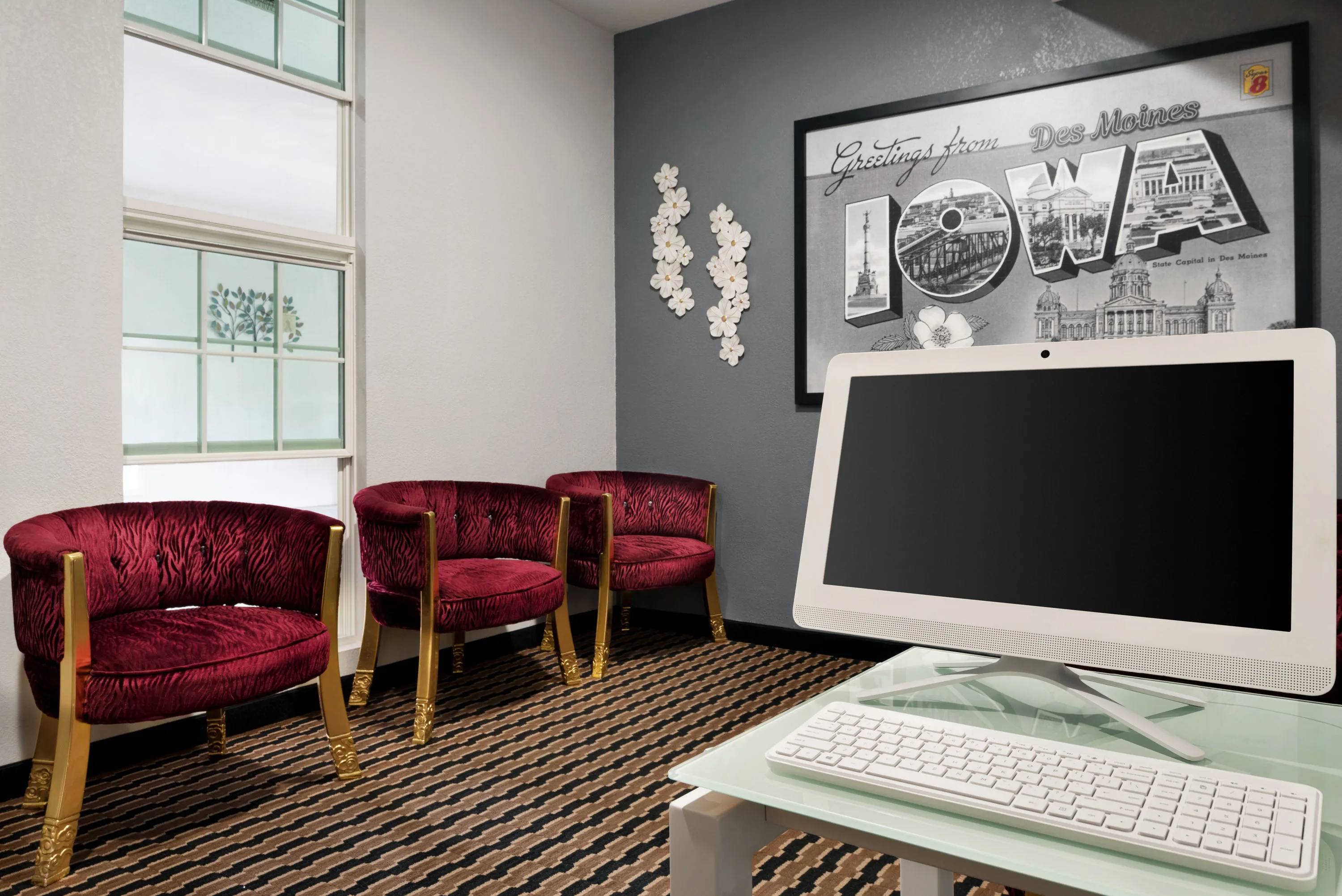 Super 8 by Wyndham Des Moines gallery image