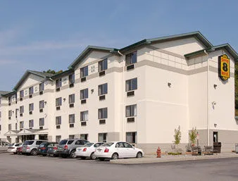 Super 8 by Wyndham Manchester Airport primary photo