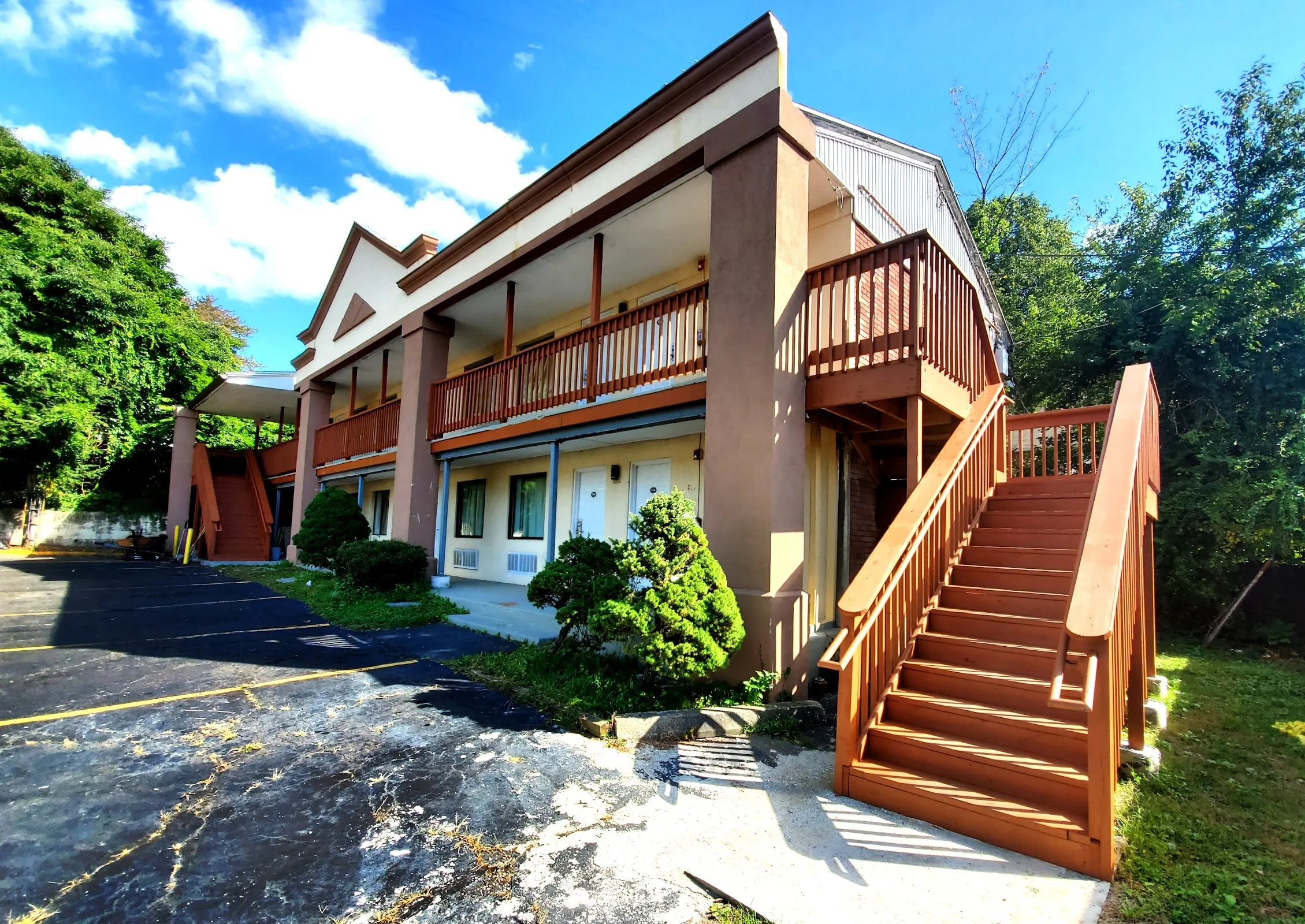 The Best Way Inn primary photo