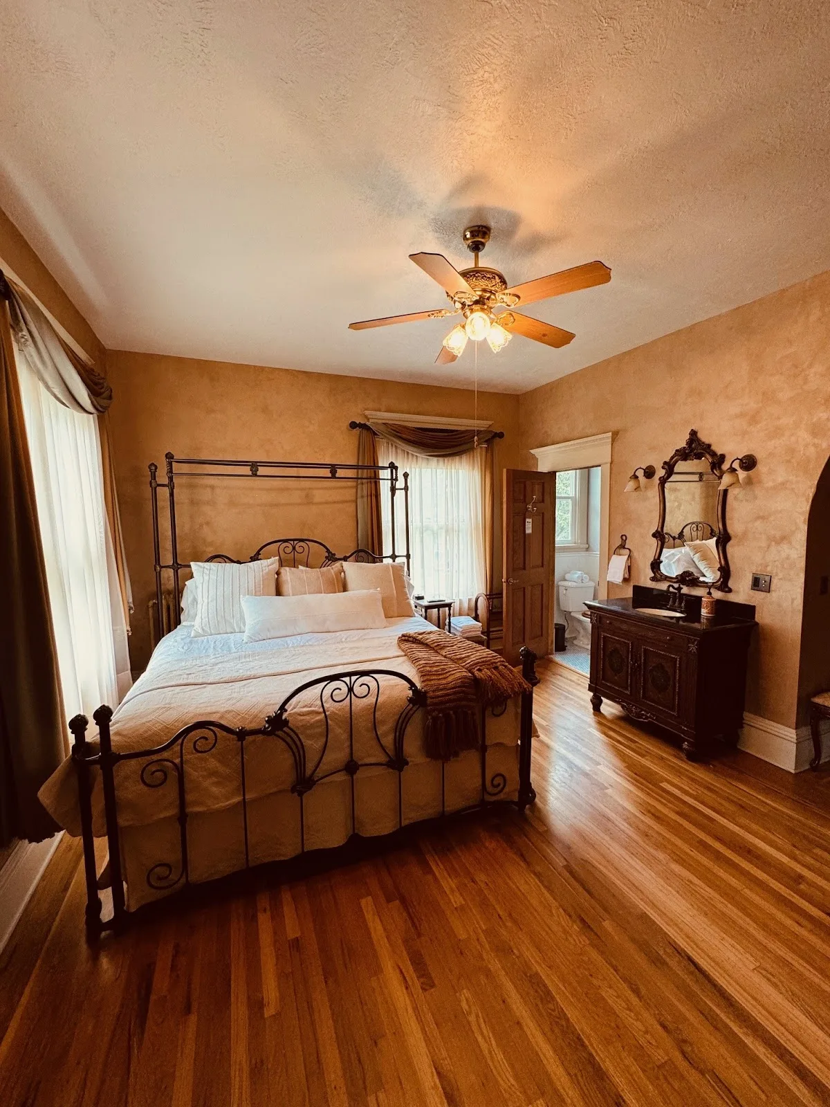 The Gibson Mansion gallery image