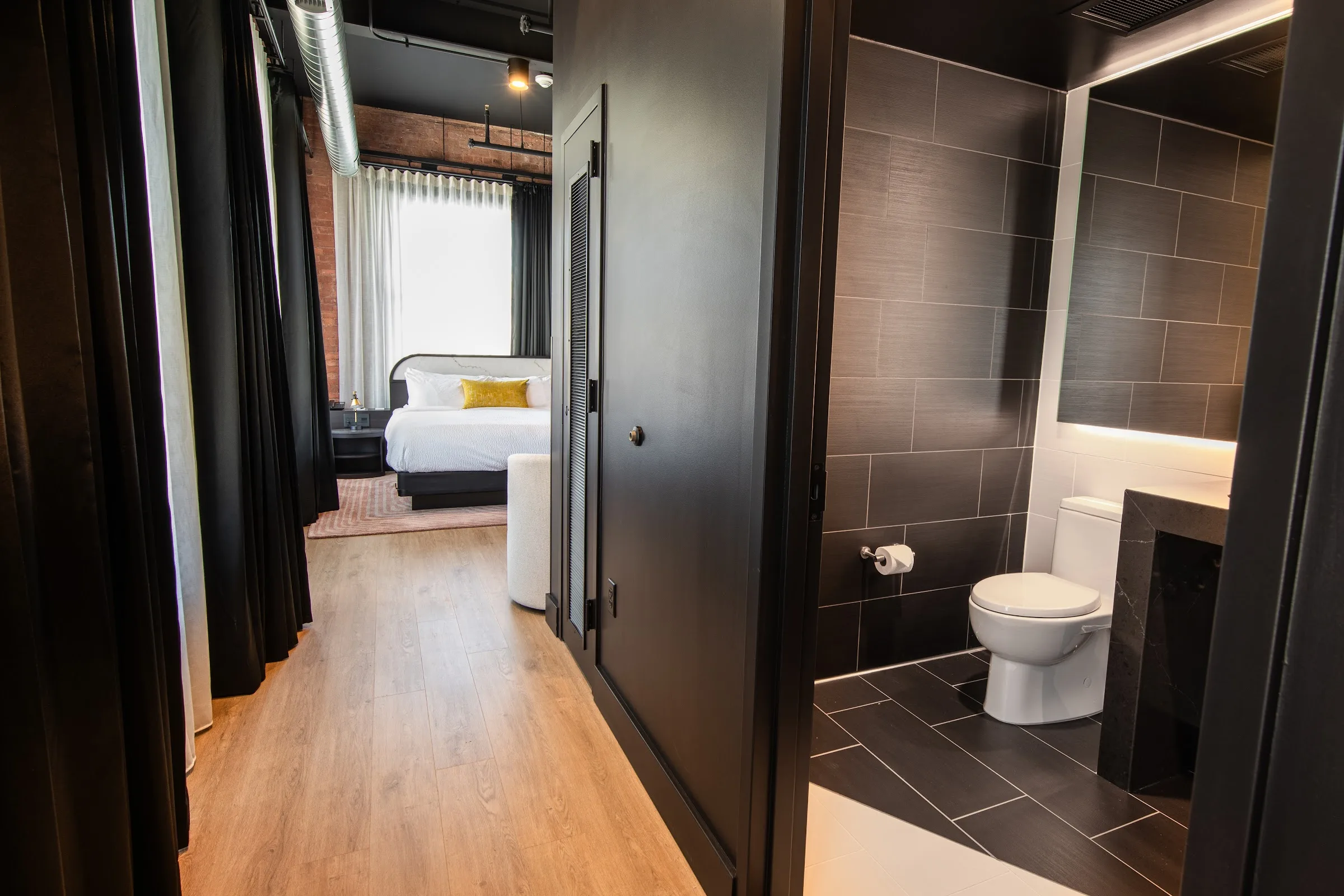 The Landmark Hotel & Casino gallery image