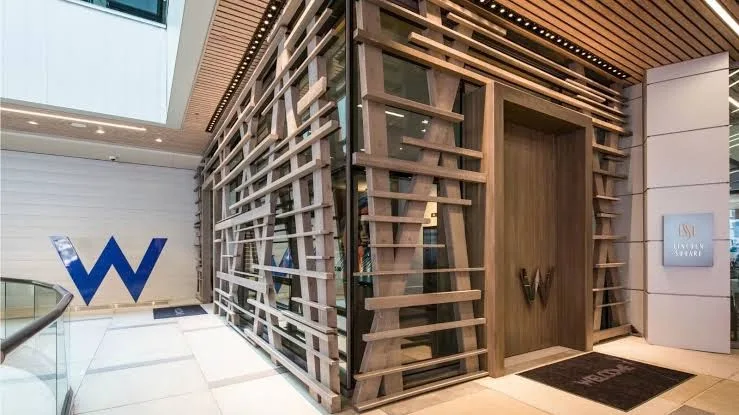 W Bellevue gallery image