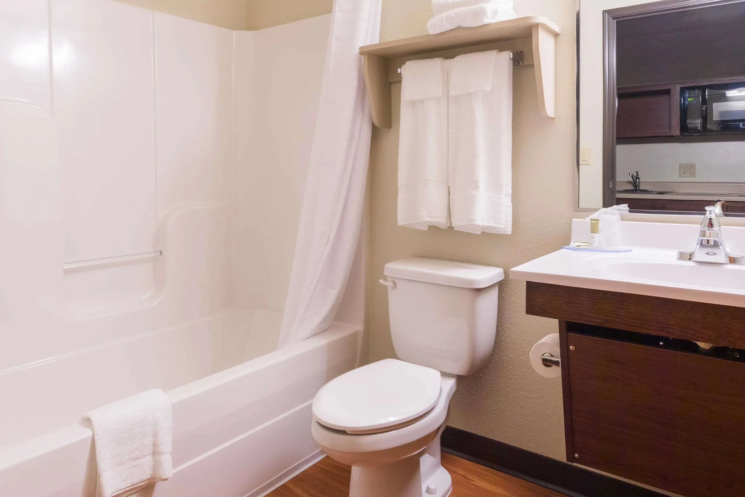 WoodSpring Suites Lafayette gallery image